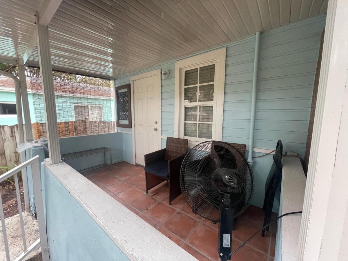 Key West Style Historic Home In Coconut Grove Florida, The Blue House 마이애미 외부 사진